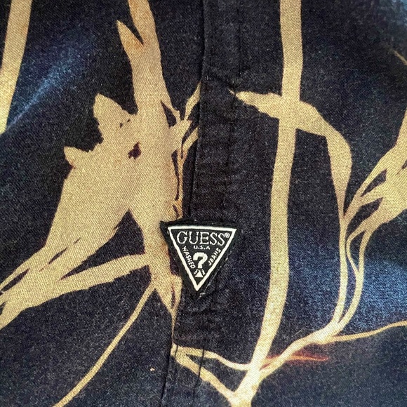 Guess Button-Up | Women | Slim Fit | Medium - Picture 5 of 6